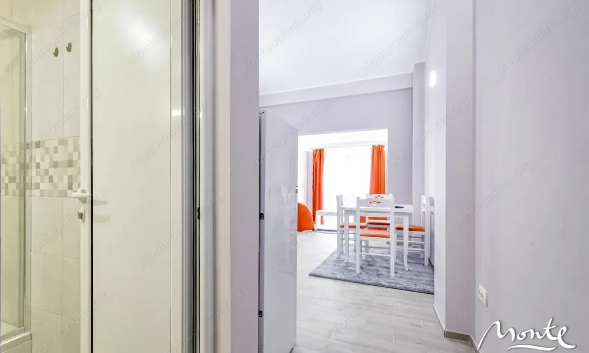 Sale, hospitality venue, 1256m², Centar, Budva