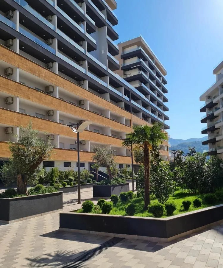 Izdavanje, garsonjera, 30m², Budva, Crna Gora