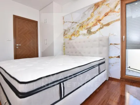 Rent, four bedroom apartment, 140m², Centar, Podgorica - image 12