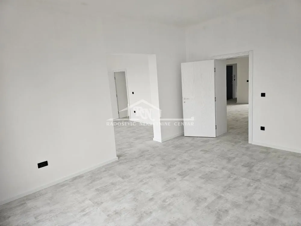 Prodaja, četvorosoban stan, 103m², Vračar Sve Podlokacije, Beograd
