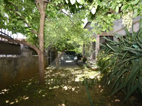 Prodaja, kuća, 302m², Zlatica, Podgorica - image 2