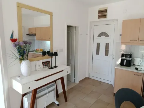 Sale, one bedroom apartment, 33m², Savina, Herceg Novi - image 4