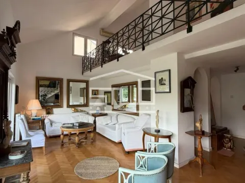 Rent, four bedroom apartment, 150m², Neimar, Vračar Sve Podlokacije - image 2
