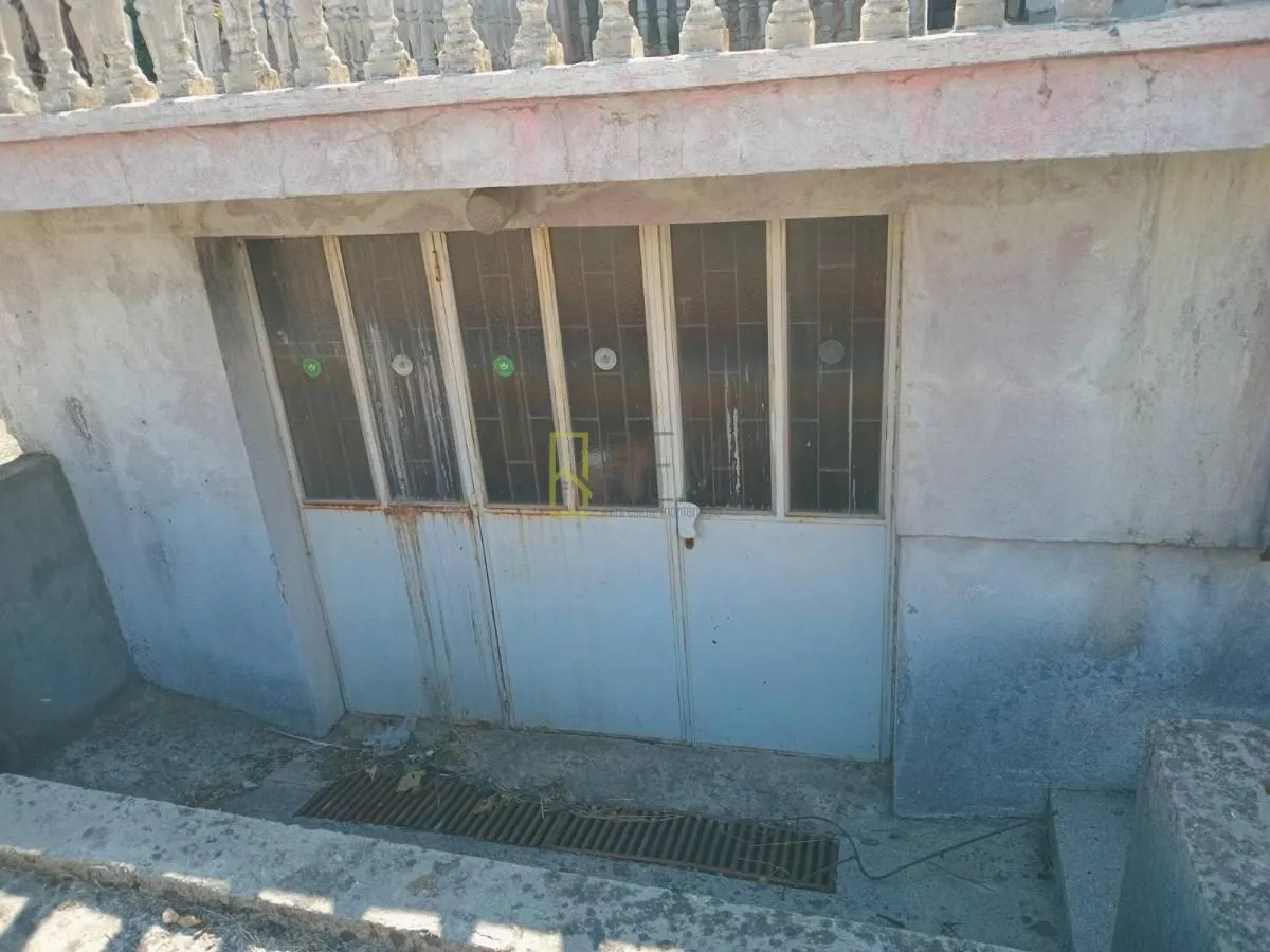 Prodaja, kuća, 232m², Tološi, Podgorica