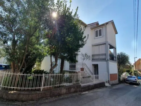 Prodaja, kuća, 370m², Kalimanj, Tivat