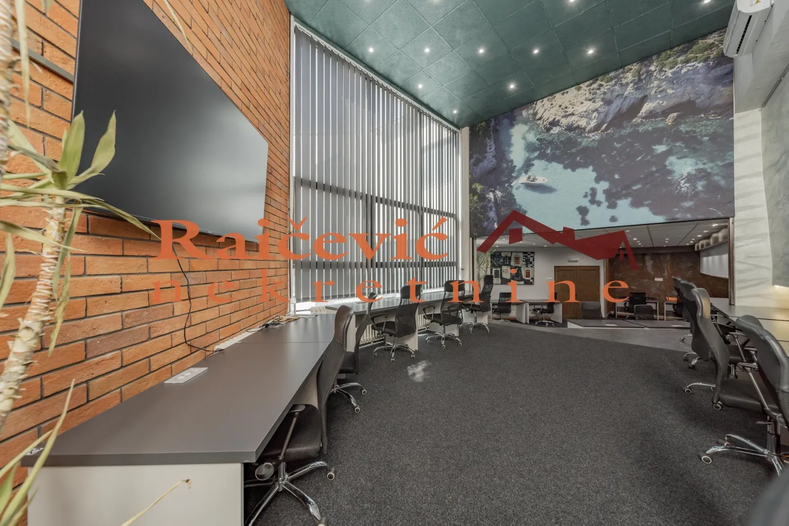 Izdavanje, poslovni prostor, 315m², Banovo Brdo, Beograd