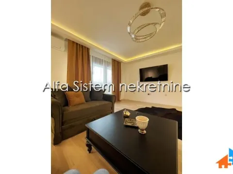Rent, three bedroom apartment, 80m², Neimar, Vračar Sve Podlokacije - image 3