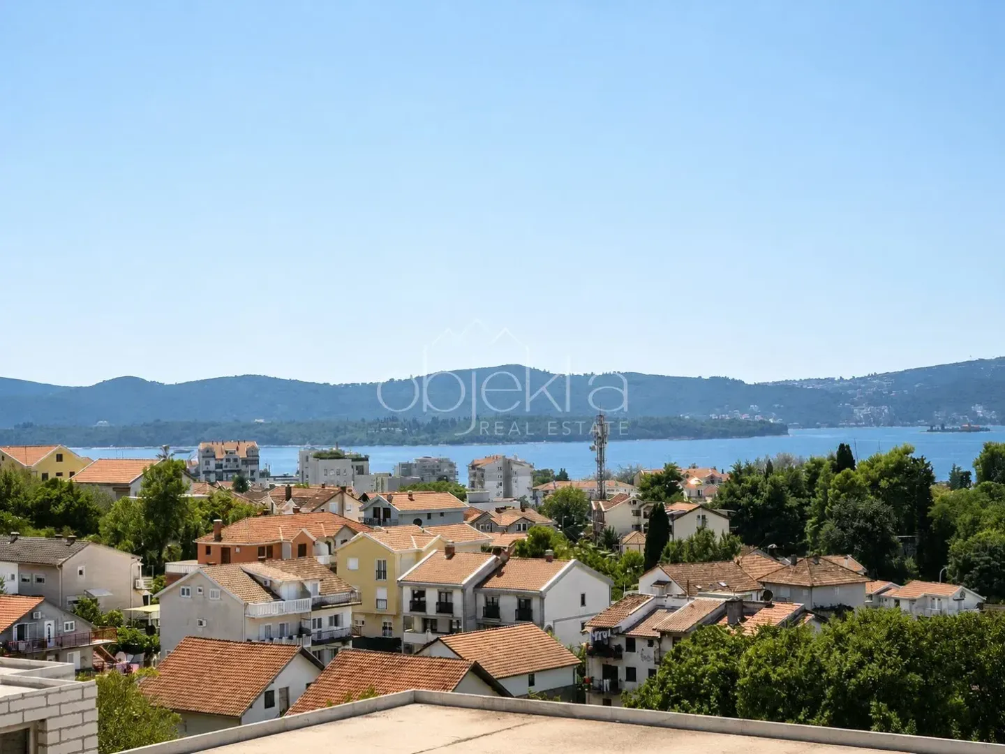 Rent, apartment, 72m², Tivat, Crna Gora