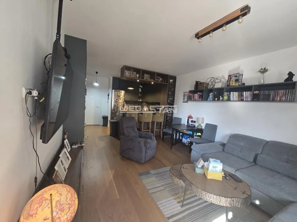 Prodaja, trosoban stan, 84m², Čukarica, Beograd
