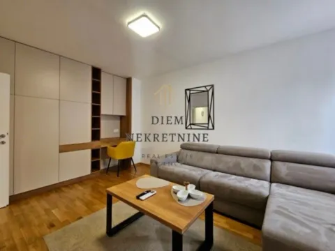 Izdavanje, jednosoban stan, 50m², Centar, Bar - image 3