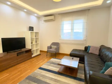 Rent, one bedroom apartment, 45m², City Kvart, Podgorica - image 2