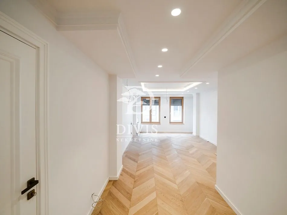 Sale, three bedroom apartment, 189m², Vračar Hram, Vračar Sve Podlokacije