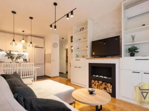 Stan in Južni Bulevar