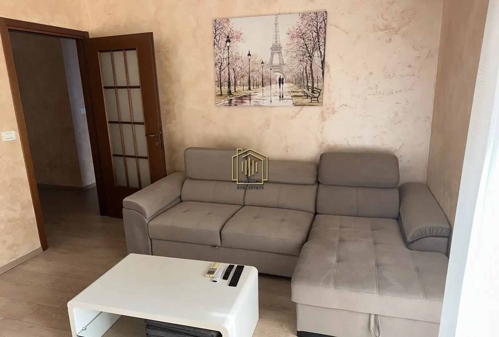 Izdavanje, dvosoban stan, 75m², City Kvart, Podgorica