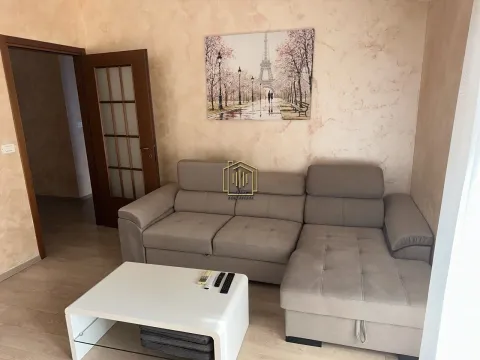 Izdavanje, dvosoban stan, 75m², City Kvart, Podgorica - image 1