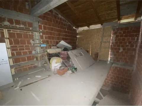 Prodaja, kuća, 143m², Duvanište, Niš - image 7