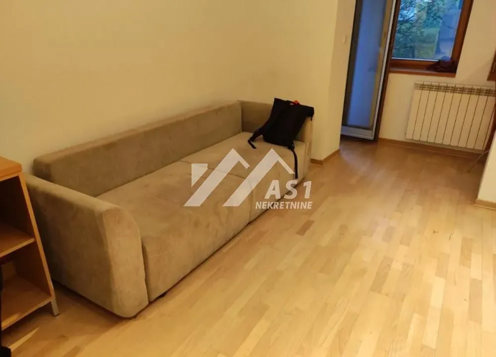 Izdavanje, četvorosoban stan, 94m², Novi Sad Sve Podlokacije, Novi Sad