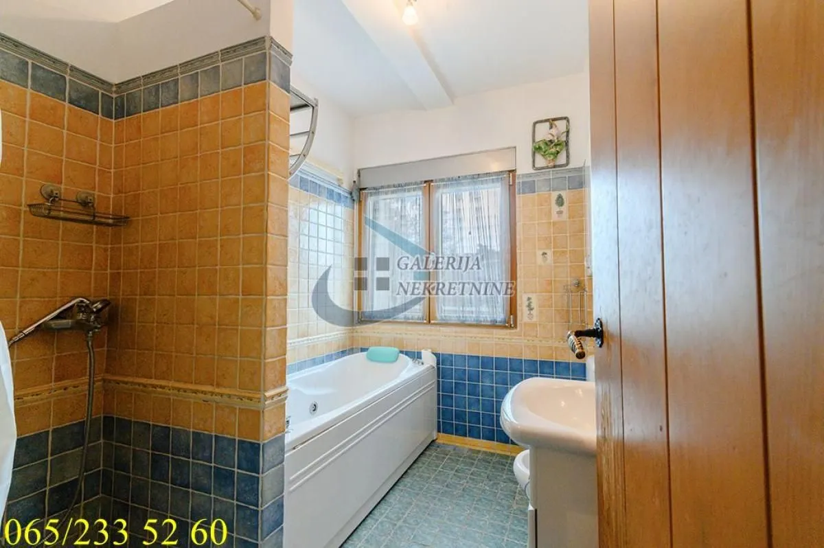 Sale, three bedroom apartment, 78m², Stari Grad, Beograd