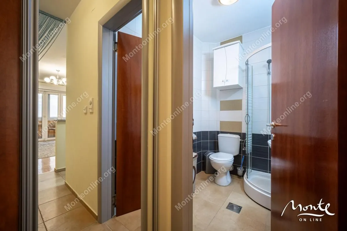 Prodaja, dvosoban stan, 55m², Bečići, Budva