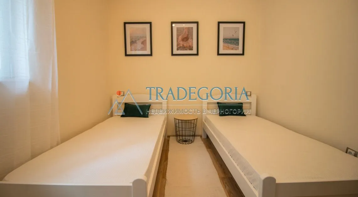 Prodaja, dvosoban stan, 75m², Dobrota, Kotor