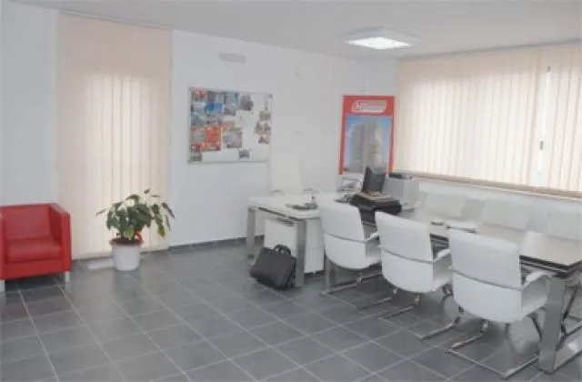 Rent, office space, 1100m², Zemun Ugrinovci, Zemun Sve Podlokacije