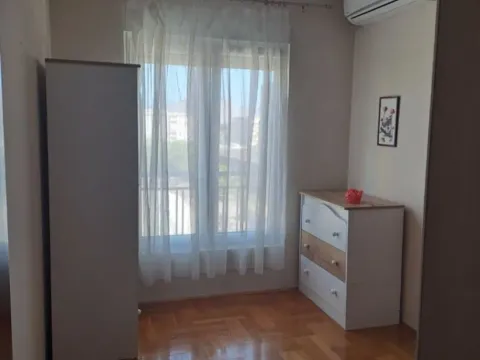 Izdavanje, dvosoban stan, 64m², Zabjelo, Podgorica - image 2