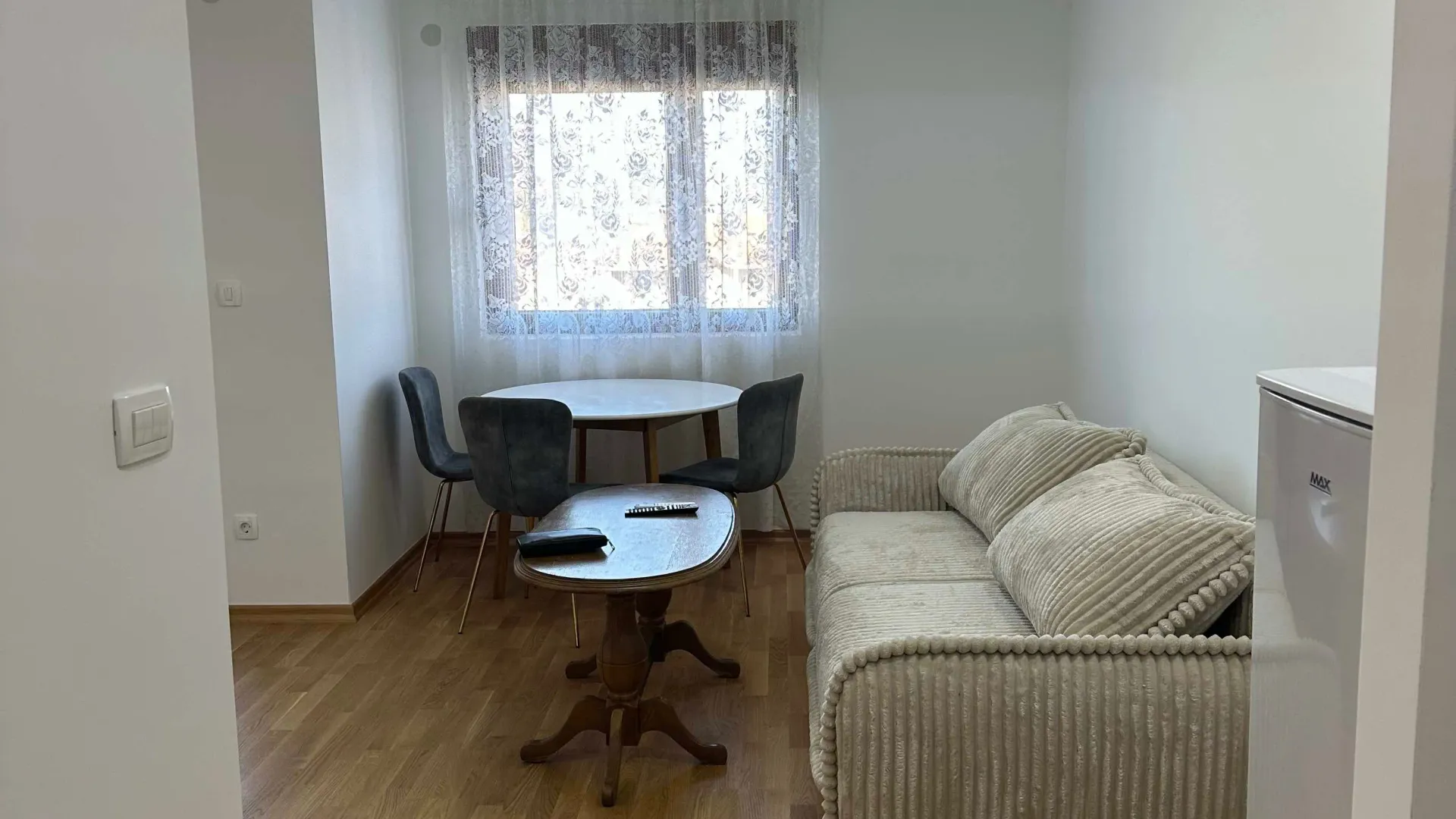 Rent, studio apartment, 29m², Stari Aerodrom, Podgorica