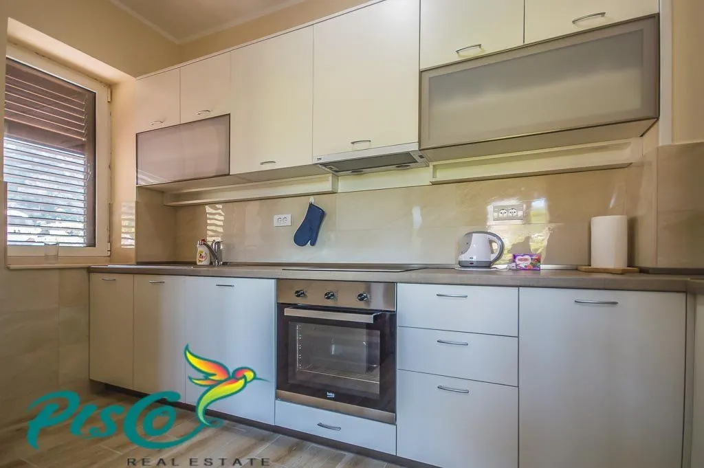 Rent, one bedroom apartment, 60m², Kotor, Crna Gora