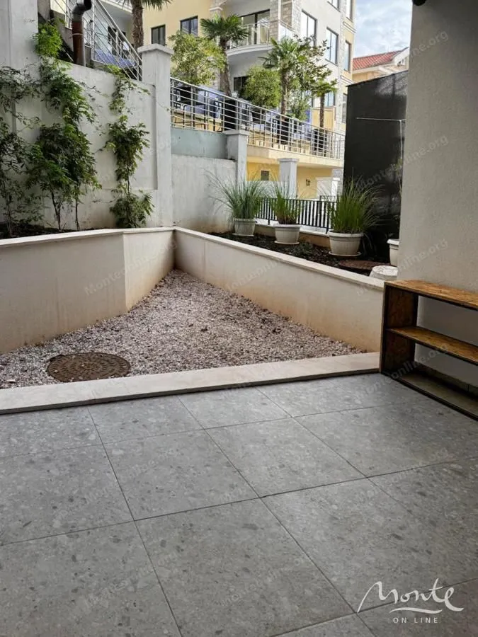 Sale, one bedroom apartment, 54m², Bečići, Budva
