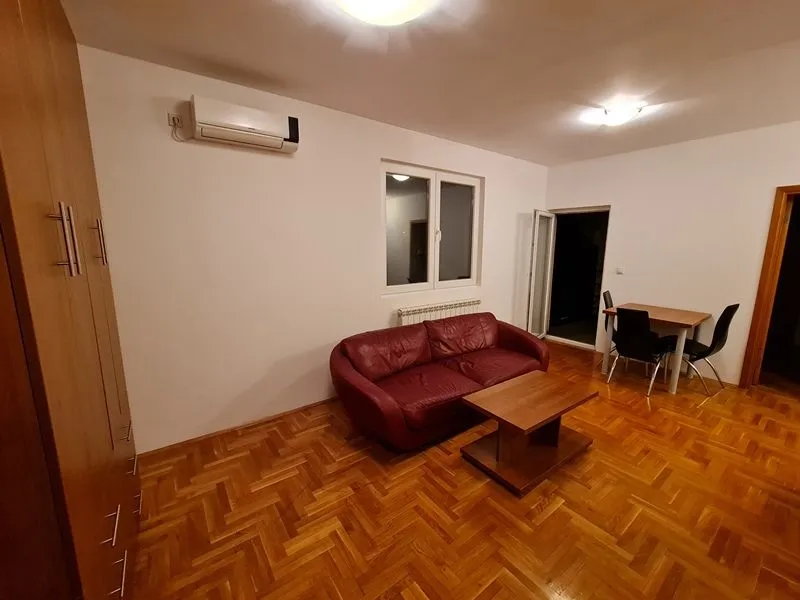 Prodaja, dvosoban stan, 42m², Ledine, Beograd