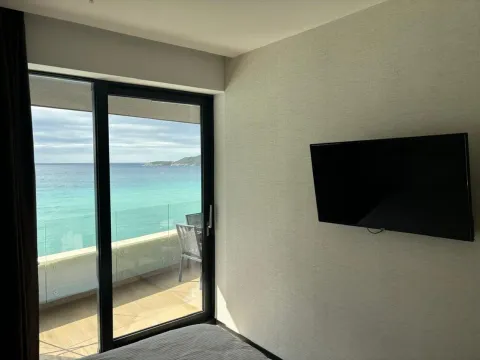 Sale, one bedroom apartment, 51m², Rafailovići, Budva - image 11