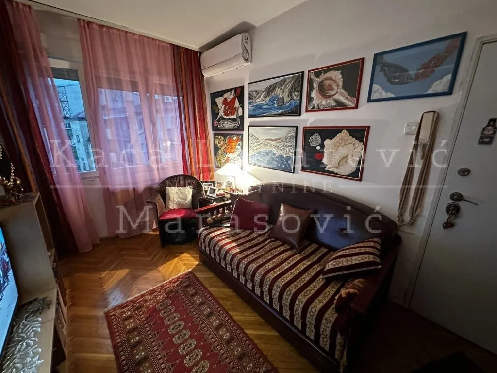 Prodaja, dvosoban stan, 43m², Stari Grad, Beograd