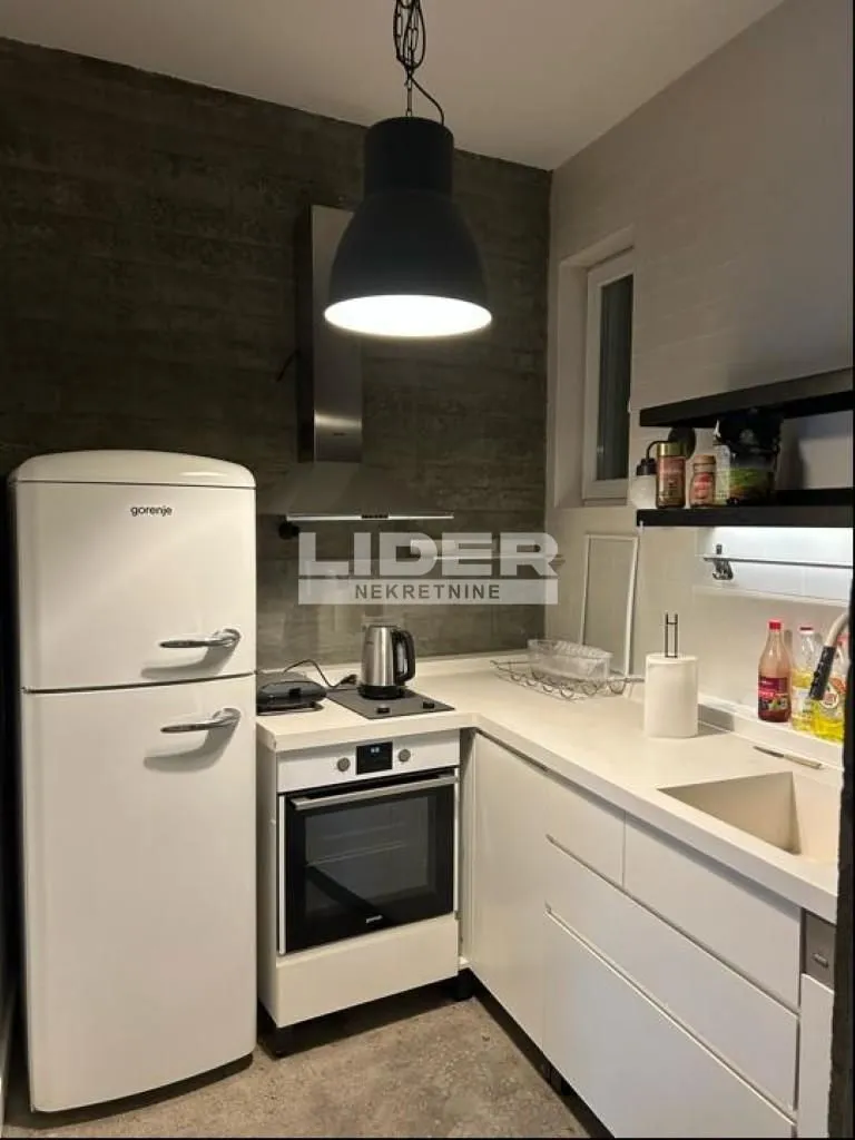 Rent, two bedroom apartment, 106m², Stari Grad, Beograd