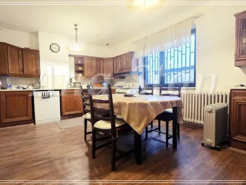 Rent, house, 147m², Autokomanda, Voždovac Sve Podlokacije - image 17