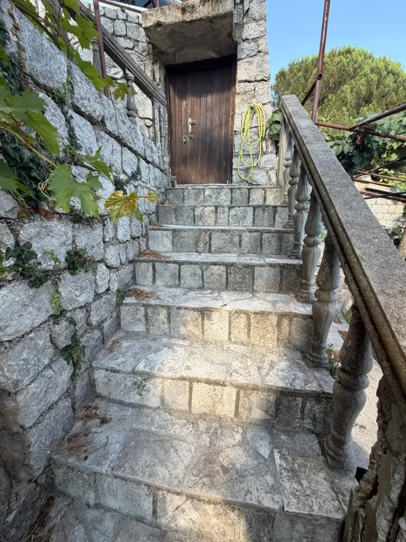 Sale, house, 210m², Markovići, Budva