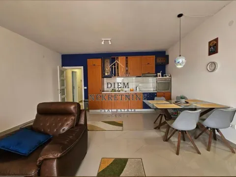 Sale, two bedroom apartment, 78m², Šušanj, Bar - image 13