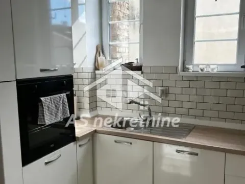 Izdavanje, trosoban stan, 100m², Zeleni Venac, Beograd - image 9