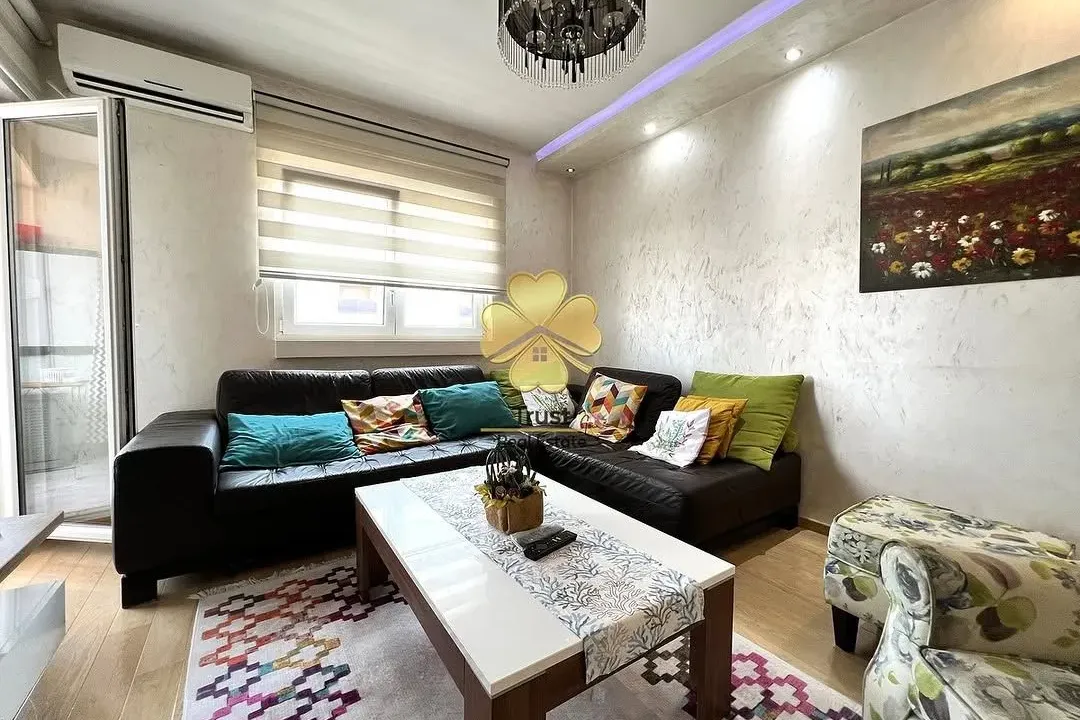 Izdavanje, jednosoban stan, 50m², City Kvart, Podgorica