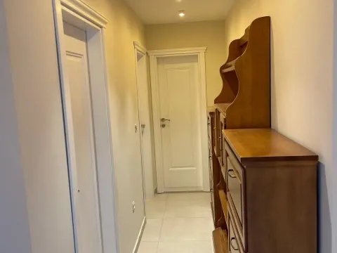 Izdavanje, dvosoban stan, 60m², Škaljari, Kotor - image 7