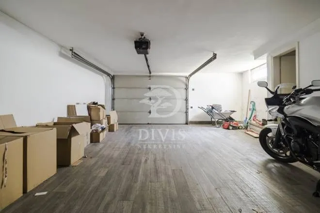 Sale, house, 274m², Partizanov Stadion, Beograd