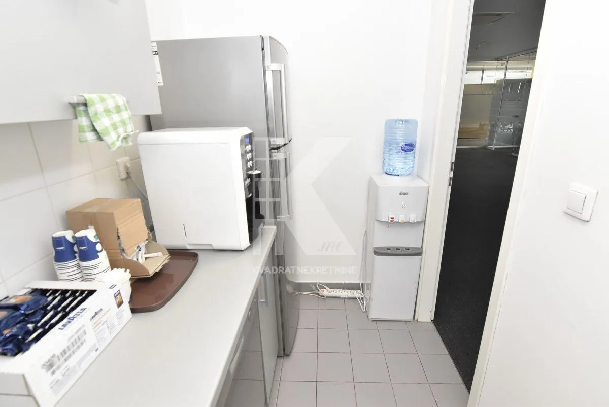 Rent, office space, 318m², Preko Morače, Podgorica