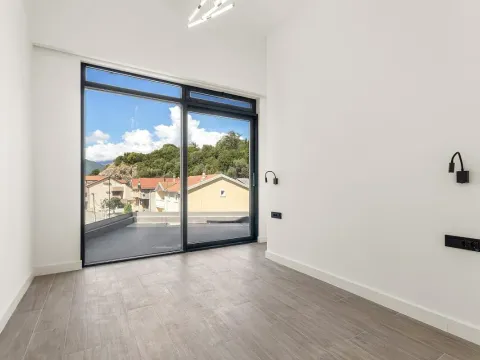 Prodaja, dvosoban stan, 153m², Tivat, Crna Gora - image 9