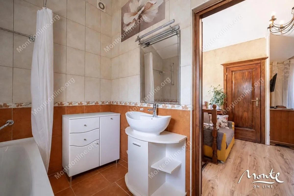 Prodaja, kuća, 130m², Tivat, Crna Gora