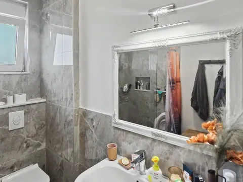 Rent, two bedroom apartment, 100m², Donja Lastva, Tivat - image 22
