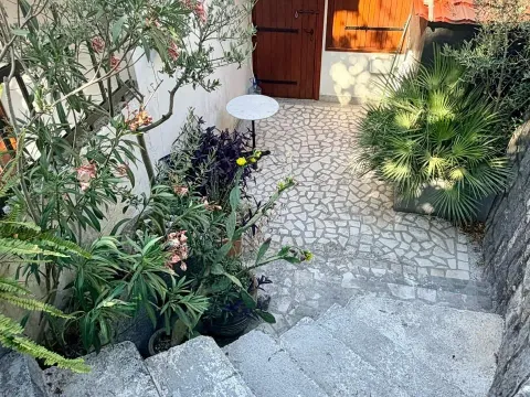 Prodaja, jednosoban stan, 39m², Perast, Kotor - image 20