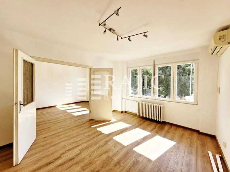 Rent, two bedroom apartment, 50m², Vračar Hram, Vračar Sve Podlokacije