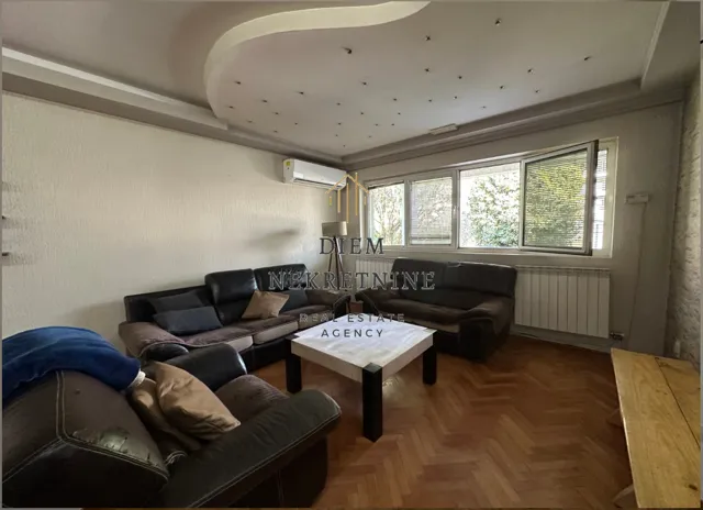 Izdavanje, kuća, 250m², Zabjelo, Podgorica
