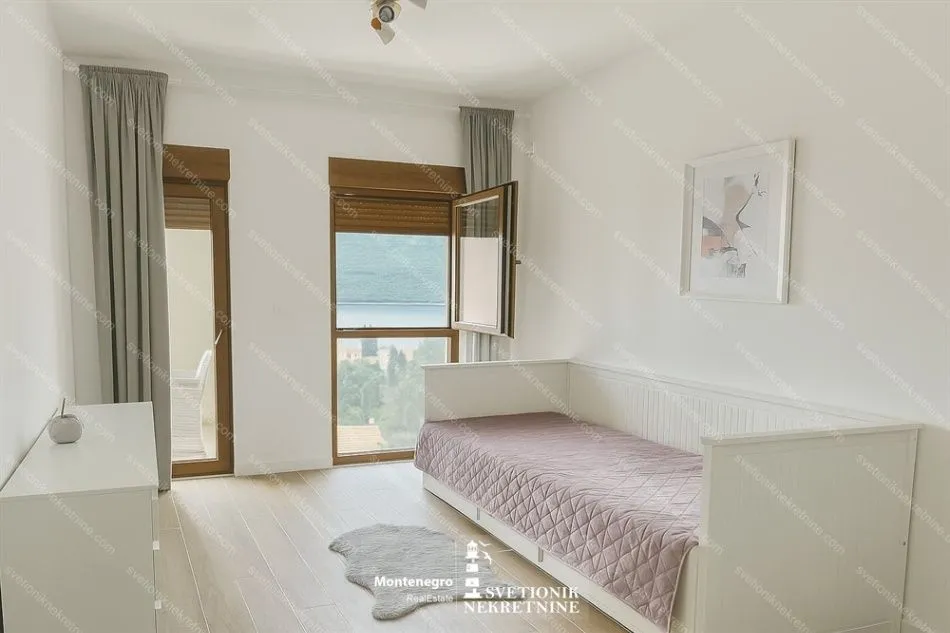 Prodaja, jednosoban stan, 50m², Đenovići, Herceg Novi