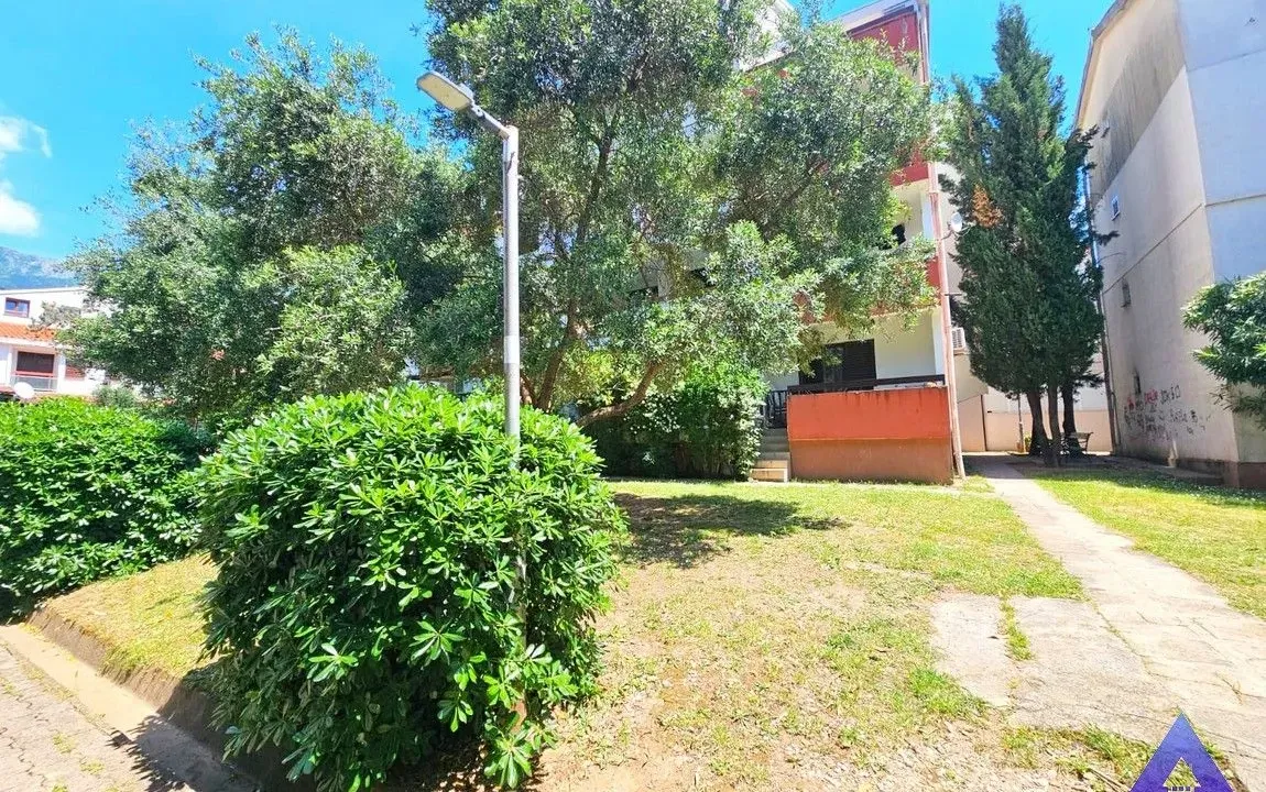 Prodaja, dvosoban stan, 52m², Dubovica, Budva