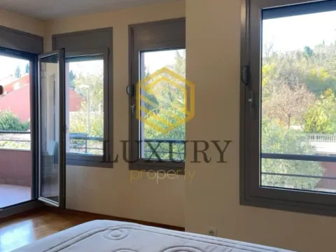 Izdavanje, dvosoban stan, 125m², Gorica C, Podgorica - image 3